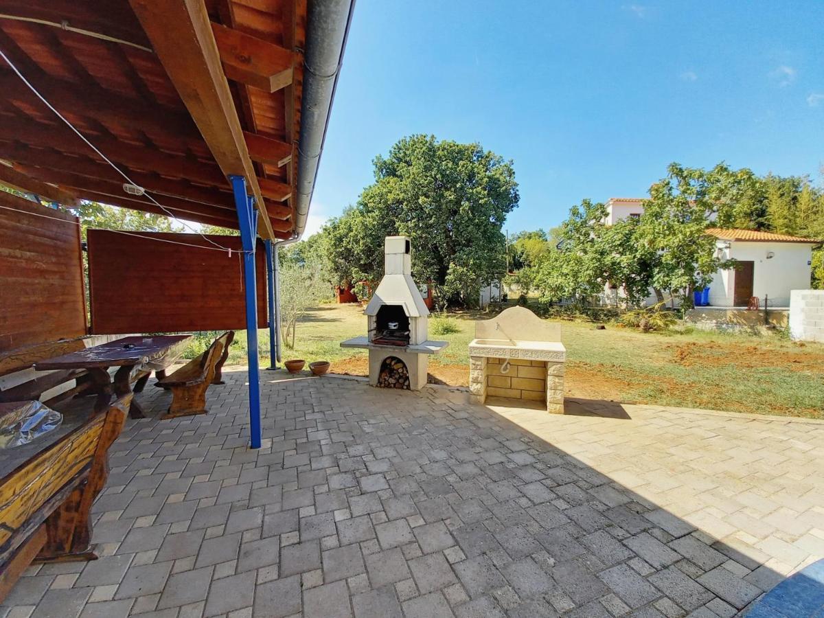 Holiday House Kazali, Medulin Buitenkant foto